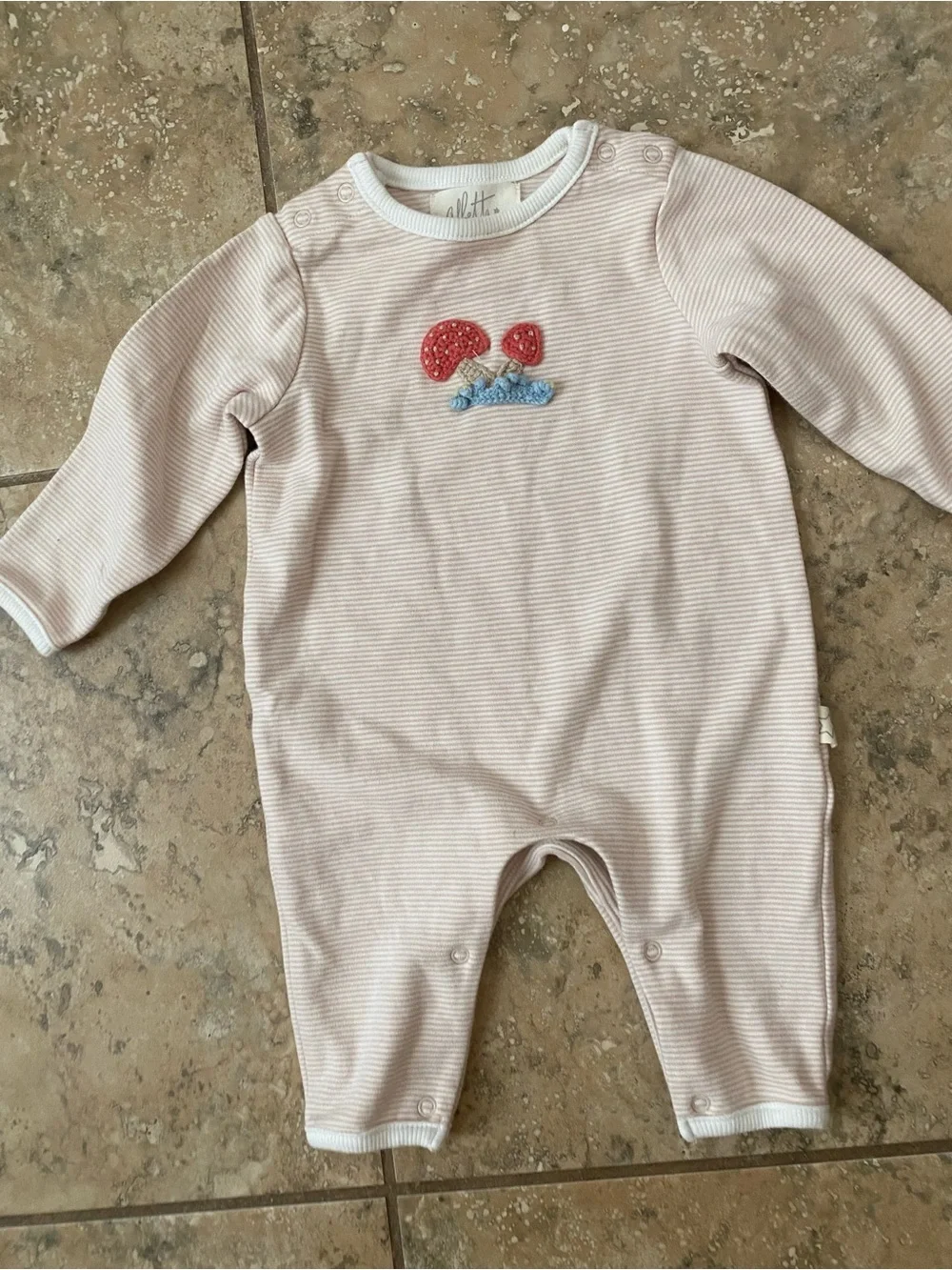 Albetta Crochet Nature Soft Pink Toadstool Mushroom Appliqué 0-3 mon Baby Romper